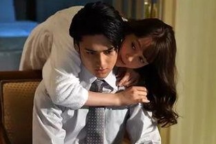 娱乐圈“吃瓜”热潮：从真实八卦到网络侦探的多维观察