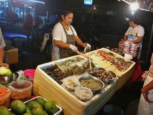 娱乐吃瓜君曹颖带你揭秘娱乐圈,吃瓜酱少爷也来凑热闹啦!