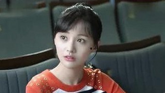 吃瓜直播间的娱乐圈突围：跨界尝试引发关注与质疑